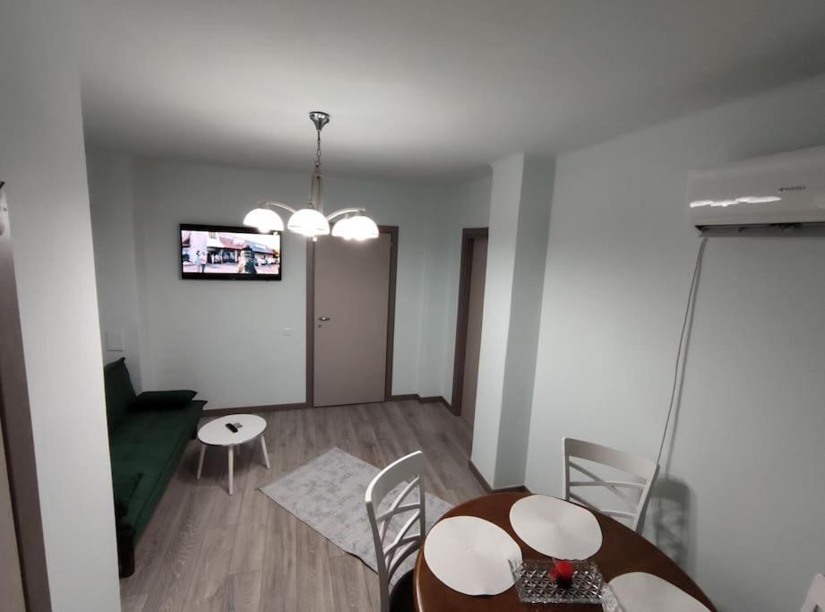 Relax Downtown Suite Constanta Exterior photo